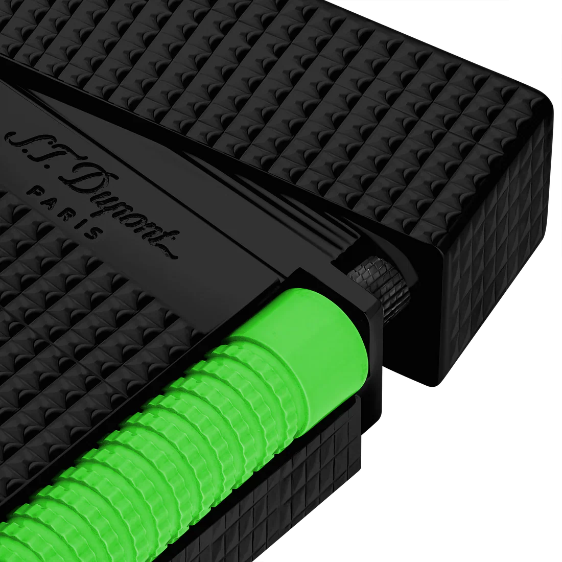 S. T. Dupont Lighter Fluo Le Grand